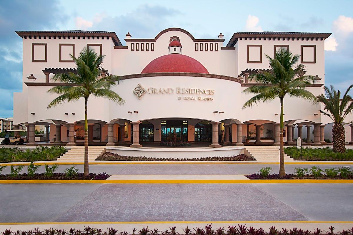 Grand Residences by Royal Resorts