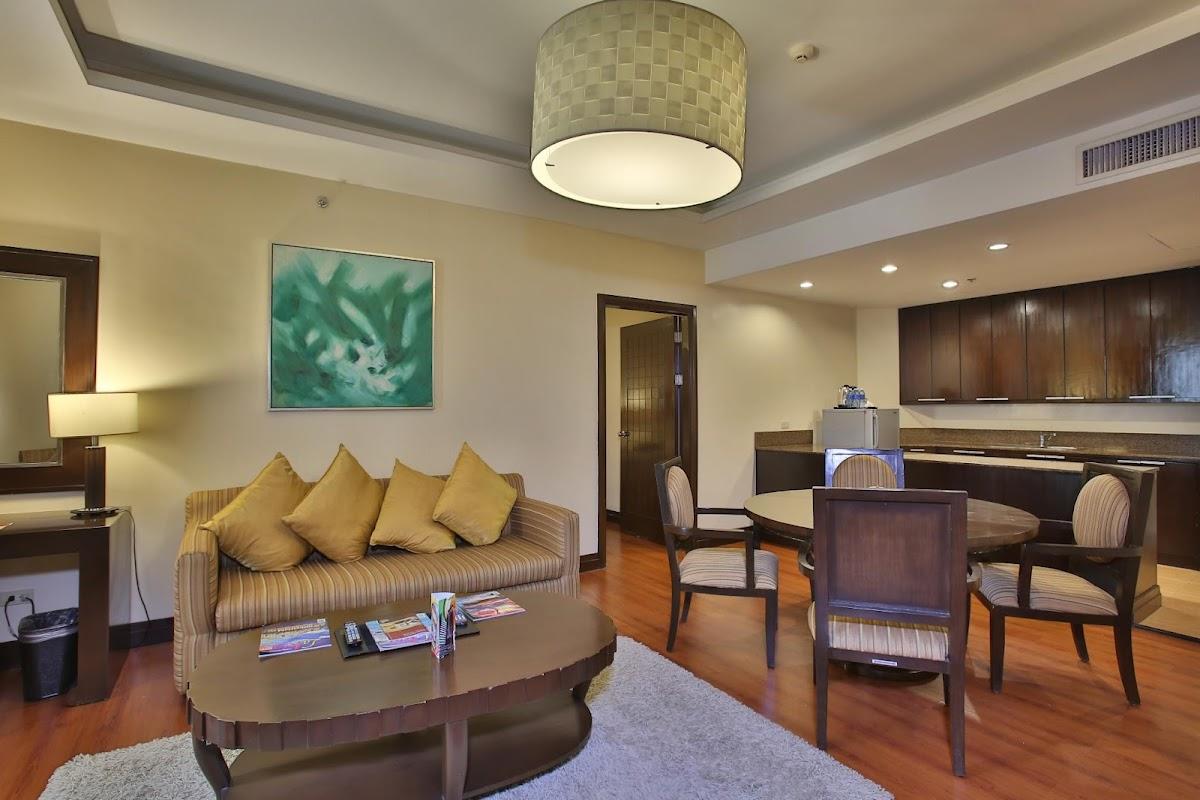 Crown Regency Hotel and Towers