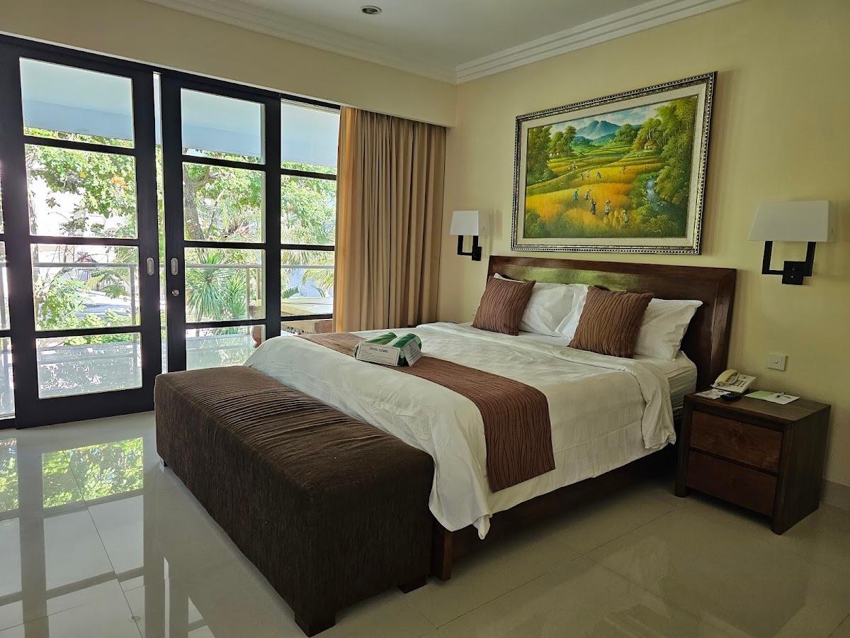 Peninsula Bay Resort