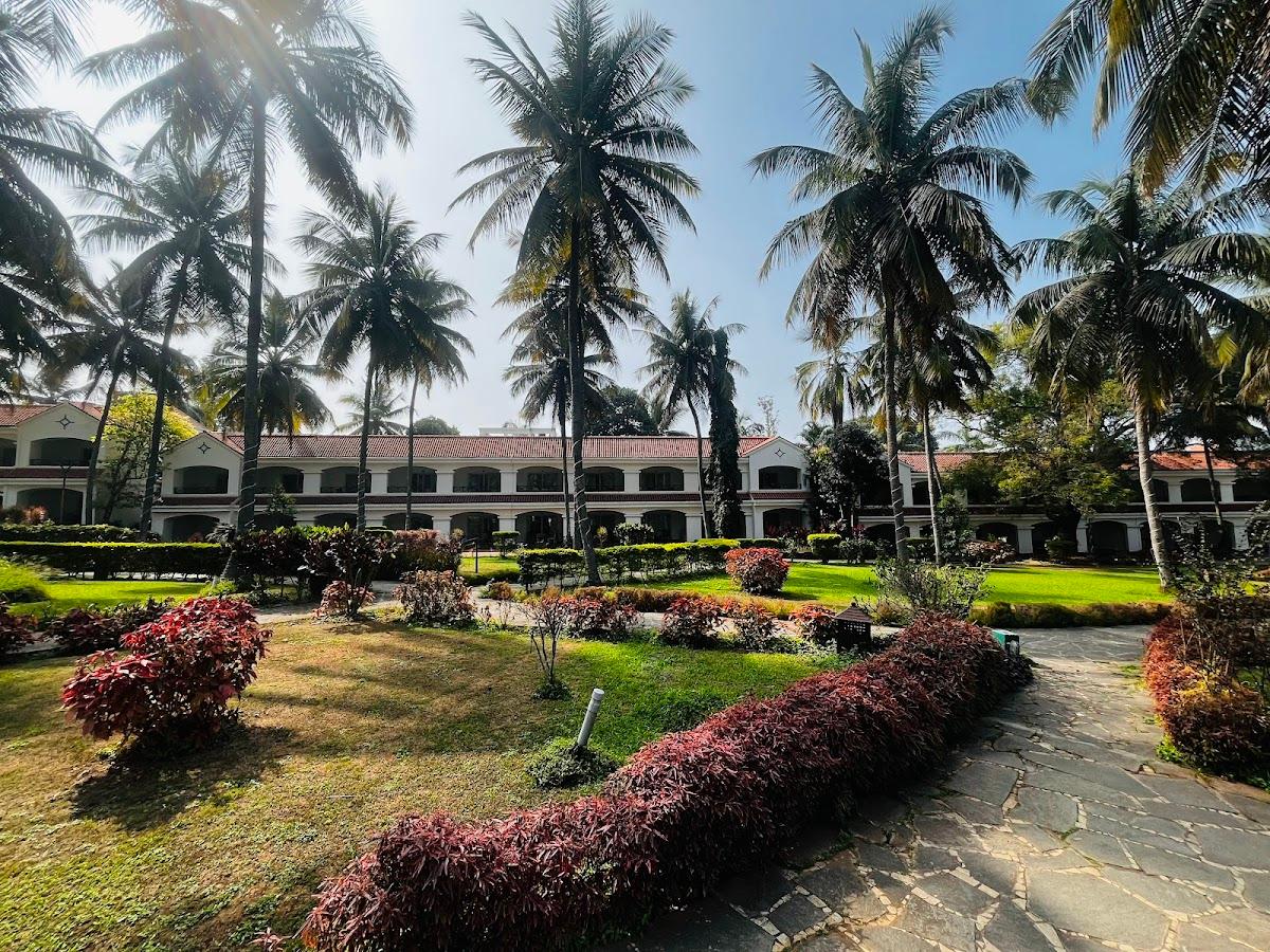 Golden Palms Hotel and Spa
