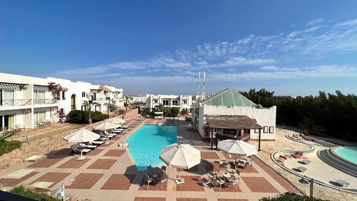 Logaina Resort