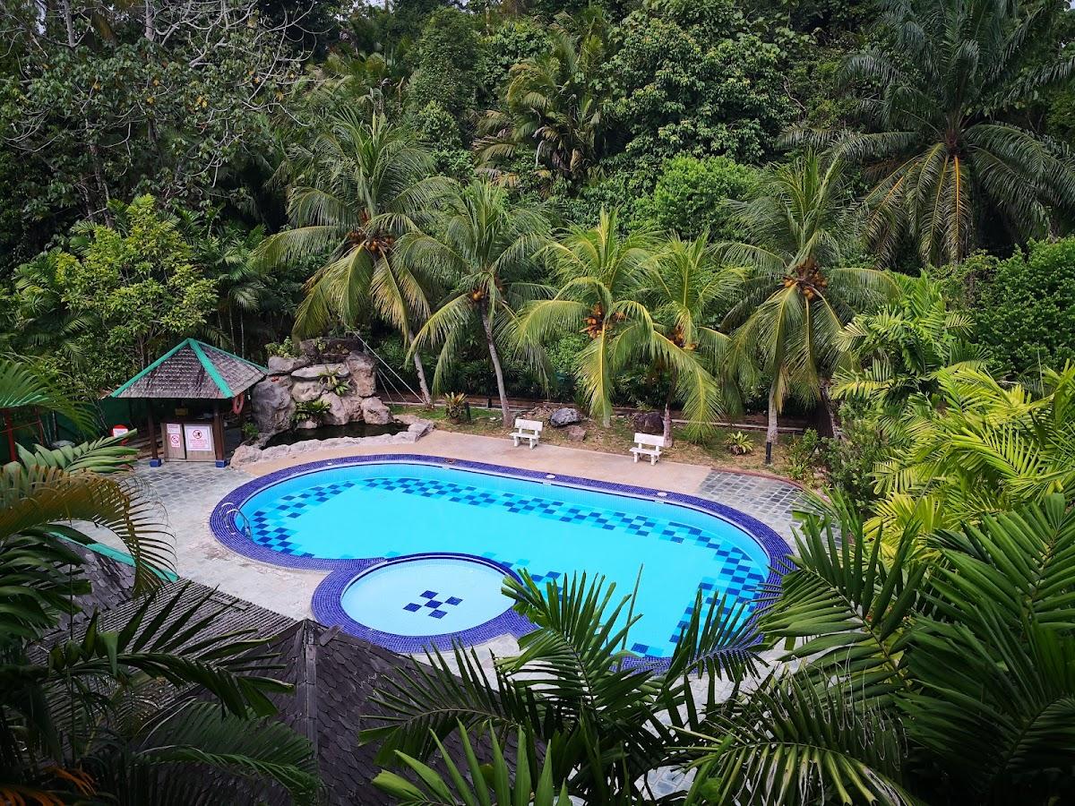 Bukit Merah Laketown Resort