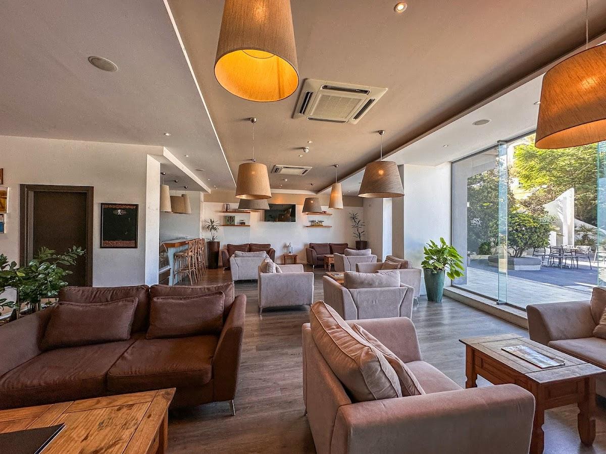 AX Sunny Coast Resort & Spa