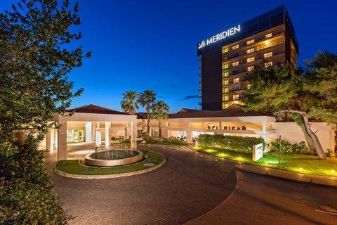 Le Meridien Lav Split