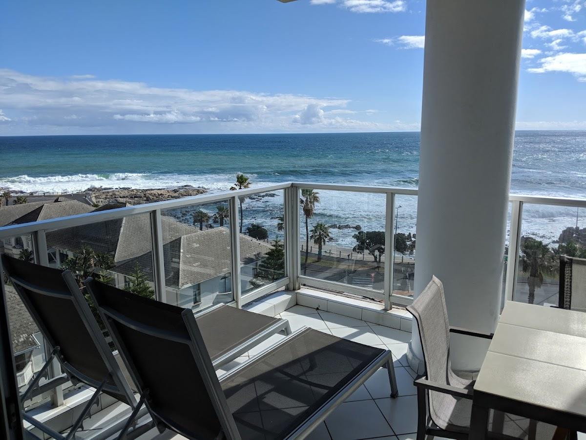 The Peninsula All Suite Hotel