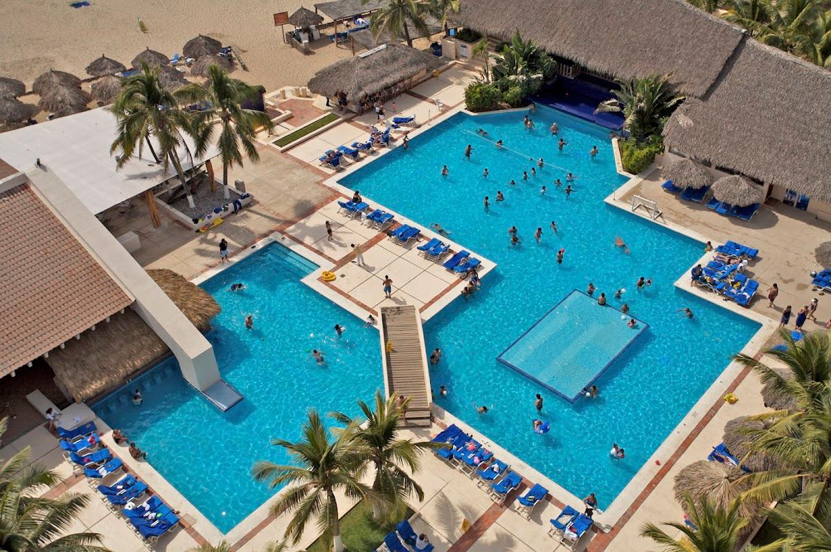 Park Royal Beach Resort Ixtapa by Royal Holiday