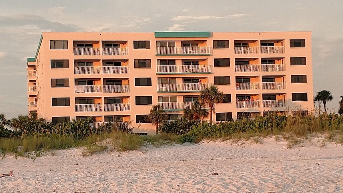 Vacation Internationale At Sand Pebble Resort