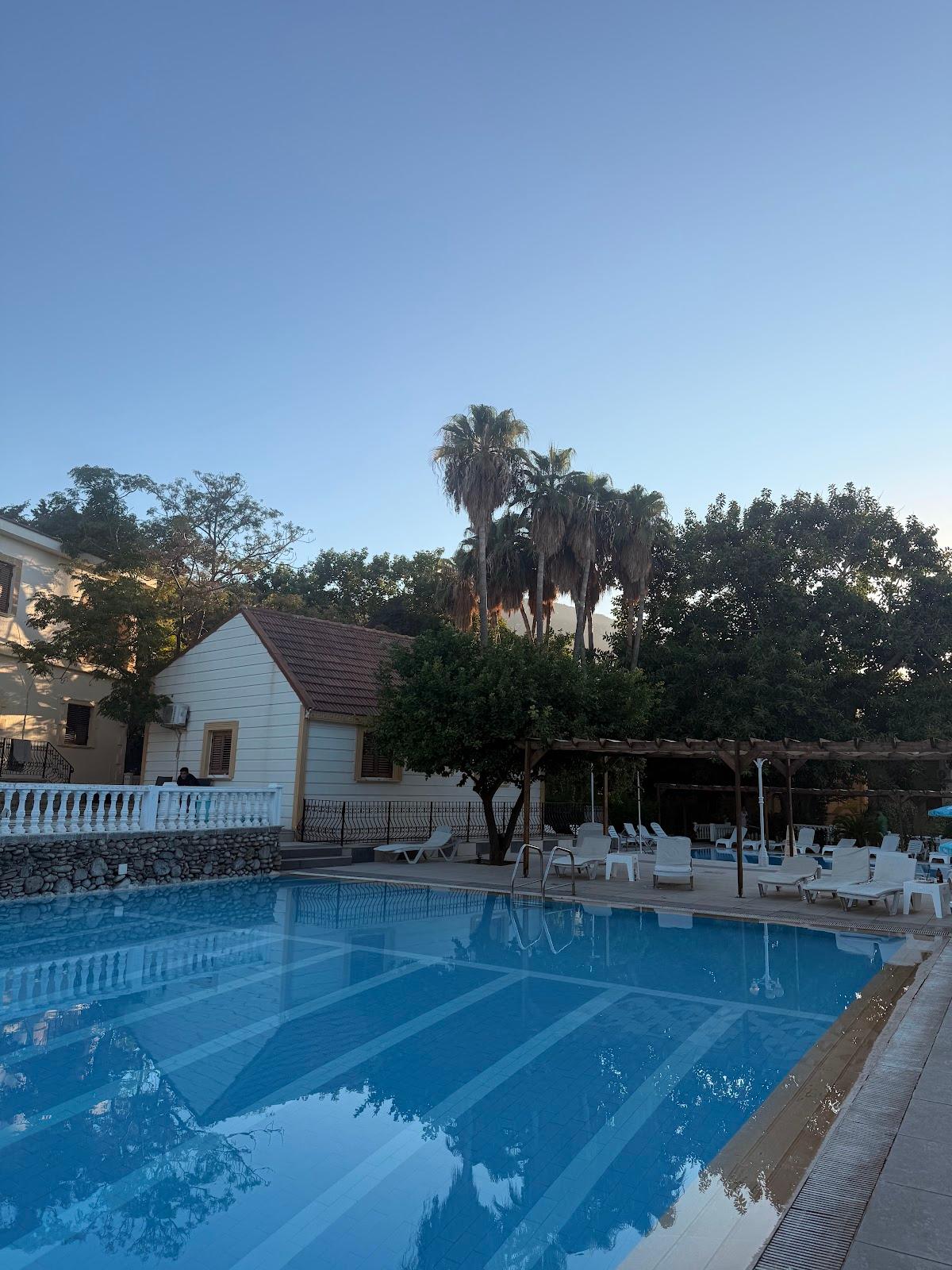 Riverside Garden Resort