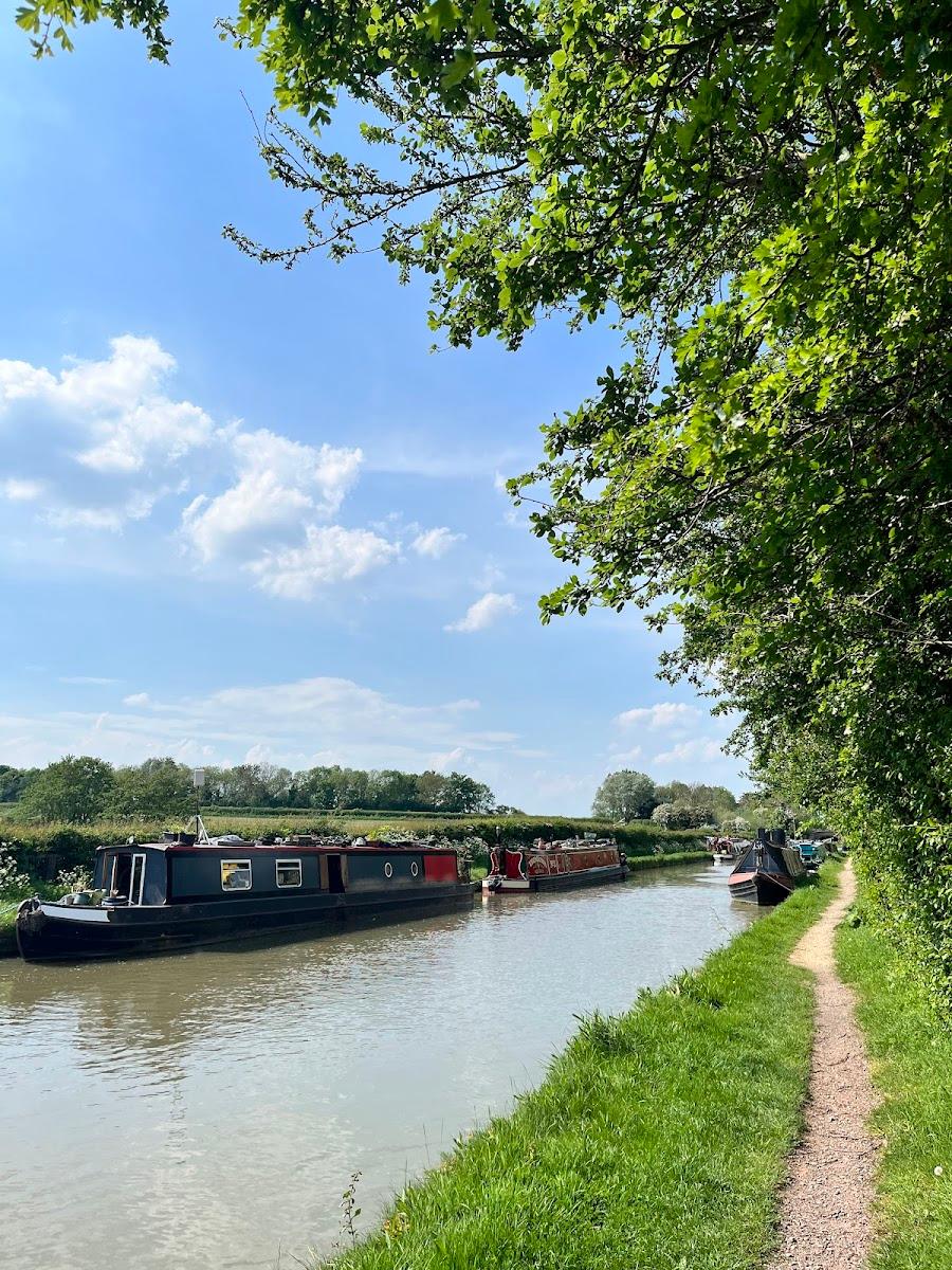 Canalboat Club at Gayton Marina