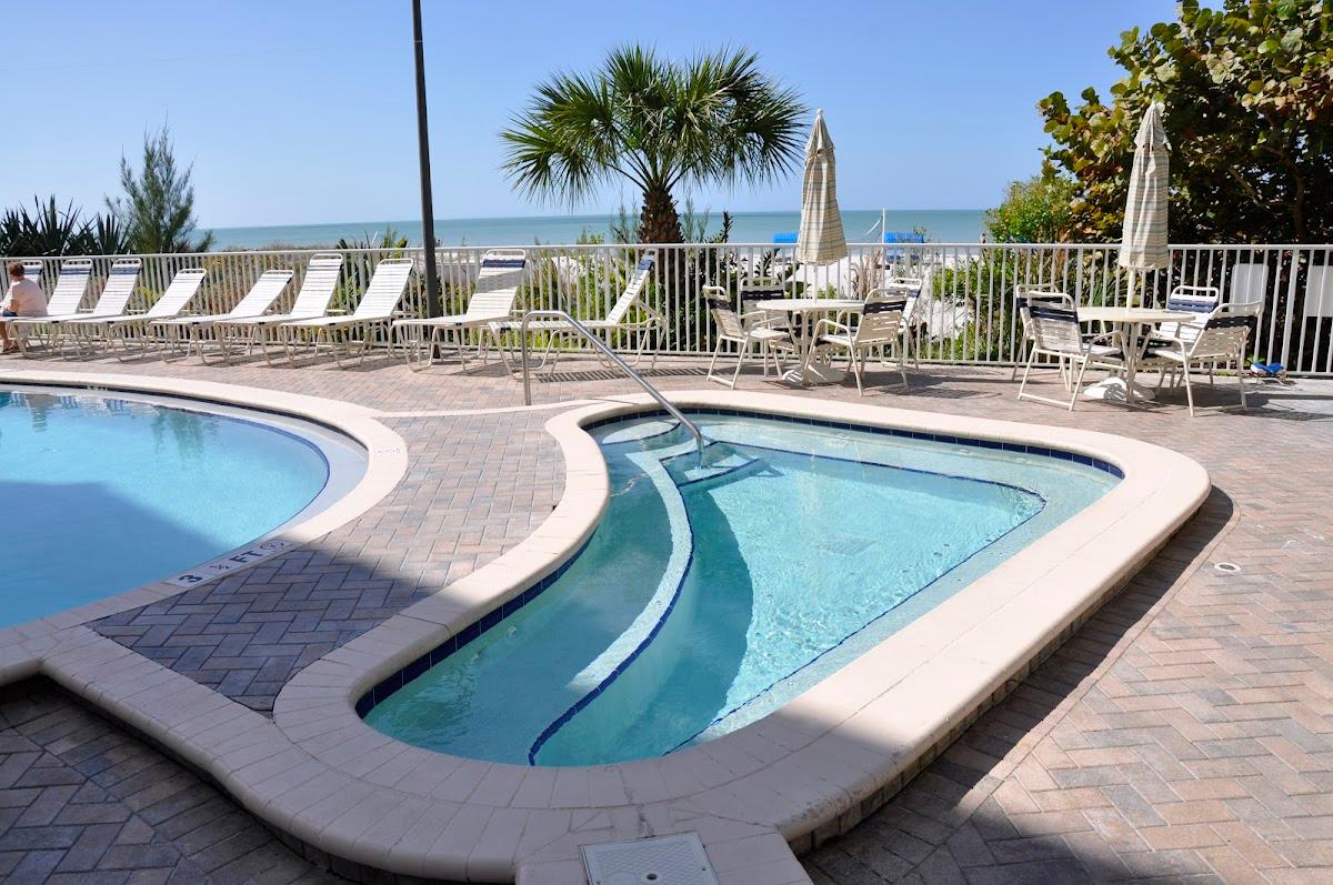 Bay & Beach Club