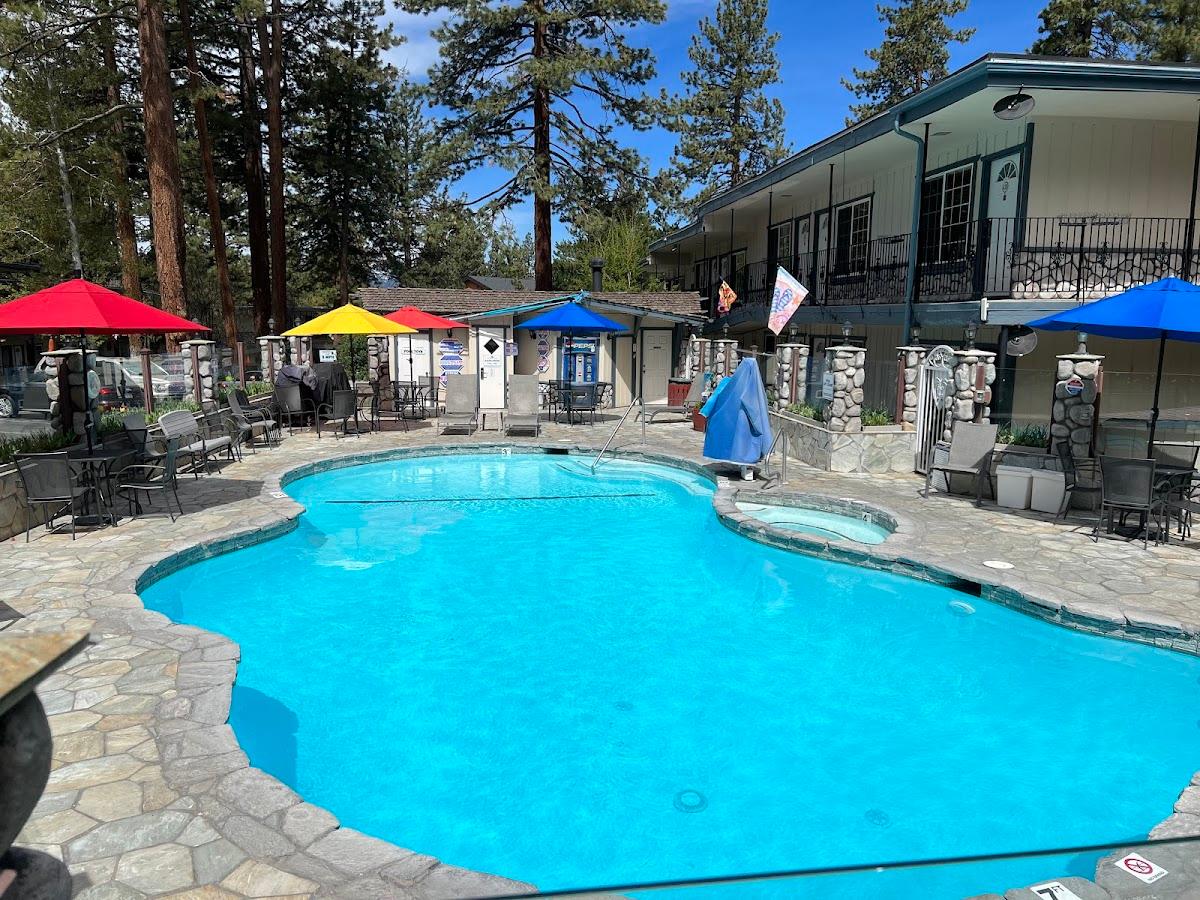 Americana Village