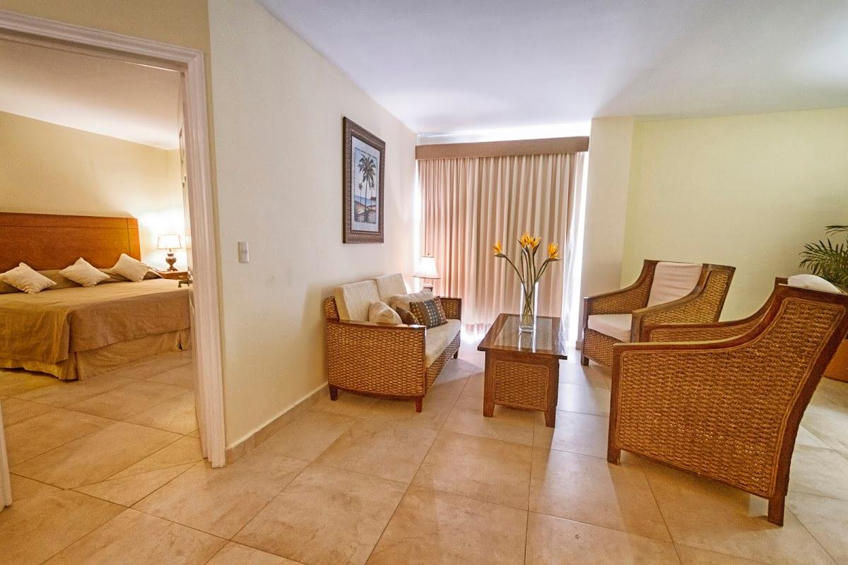 Arenas del Mar Resort