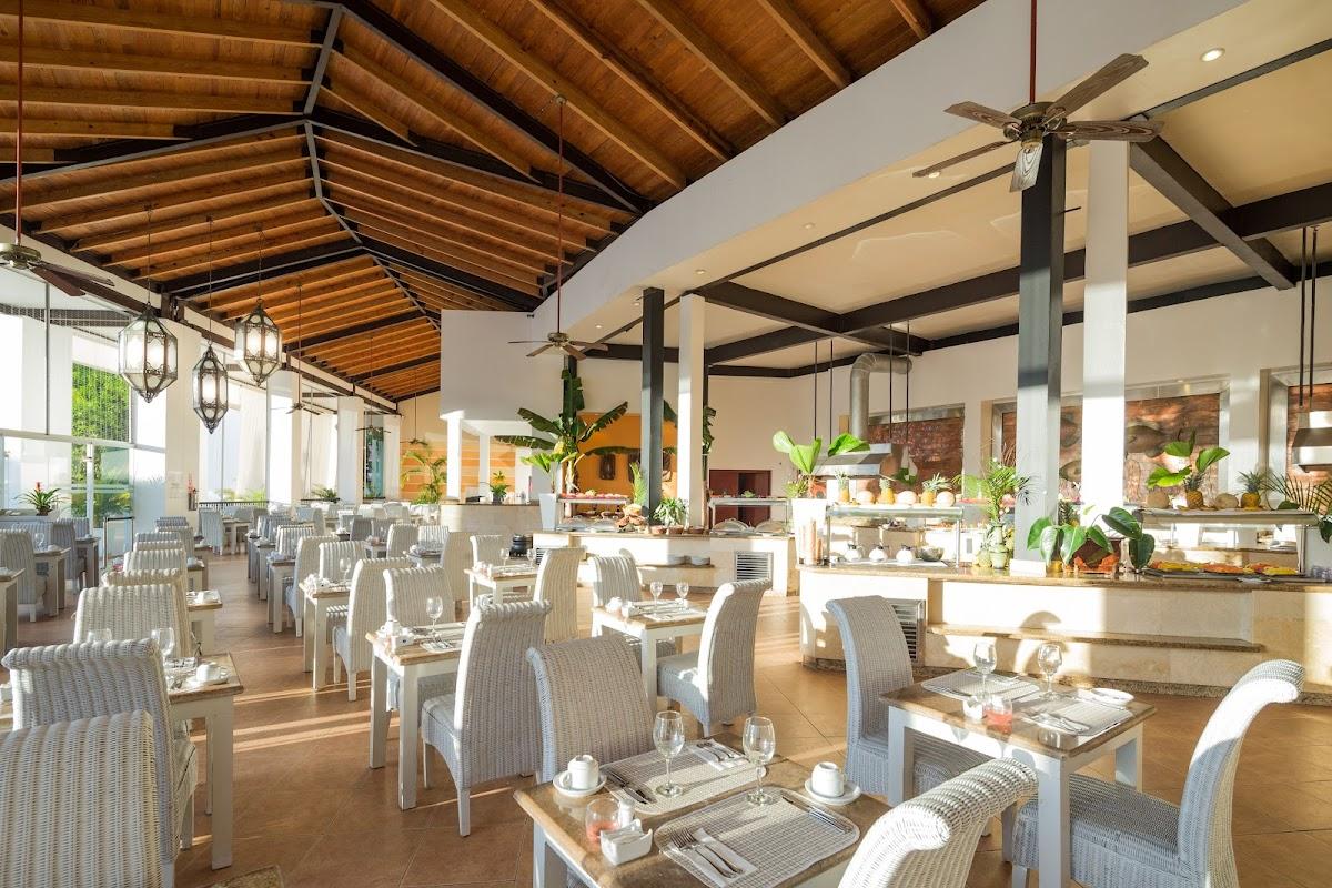 Bluebay Villas Doradas