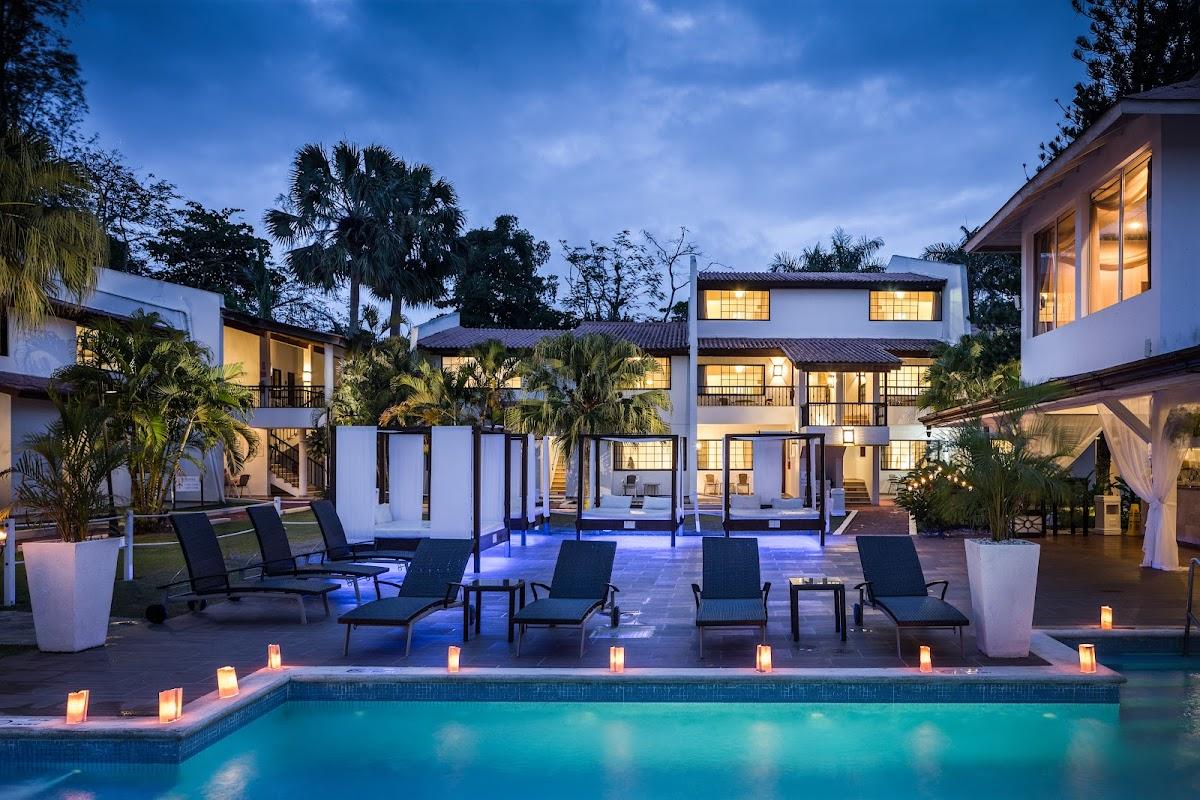 Bluebay Villas Doradas