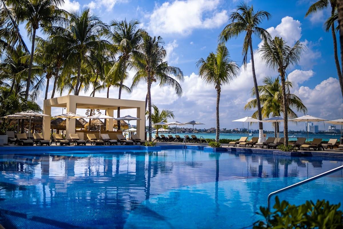 Dreams Sands Cancun Resort & Spa