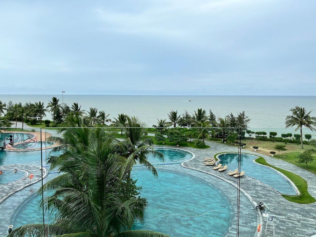 Flc Samson Beach & Golf Resort