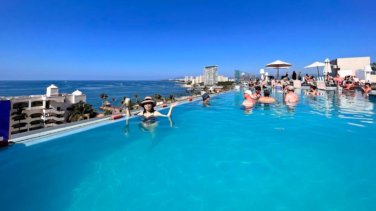 Golden Shores & Crown Paradise Club Puerto Vallarta