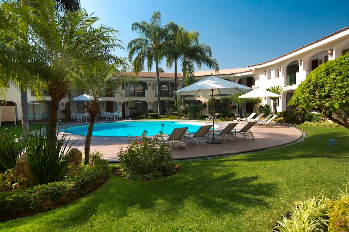 Hotel & Suites Guadalajara Plaza López Mateos