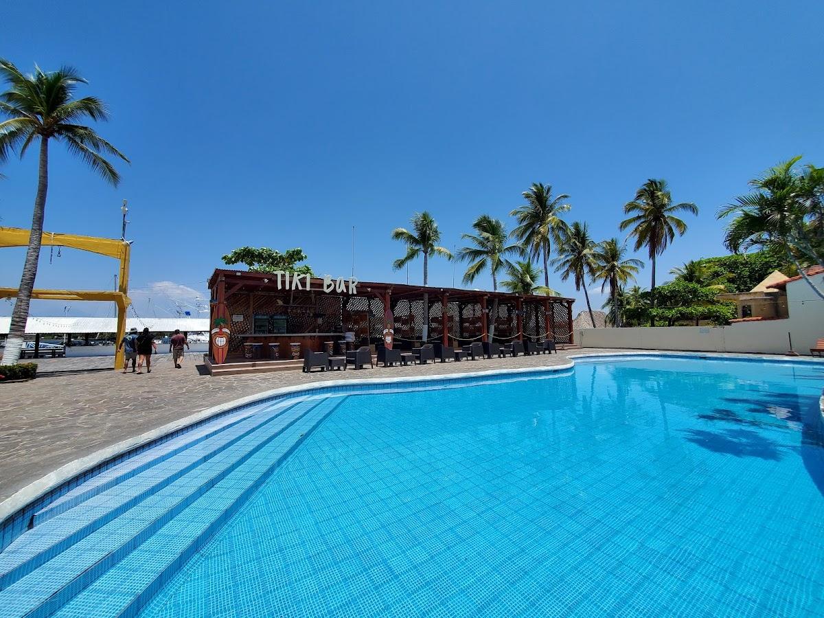 Hotel Bahía del Sol All Suites Marina & Beach Resort