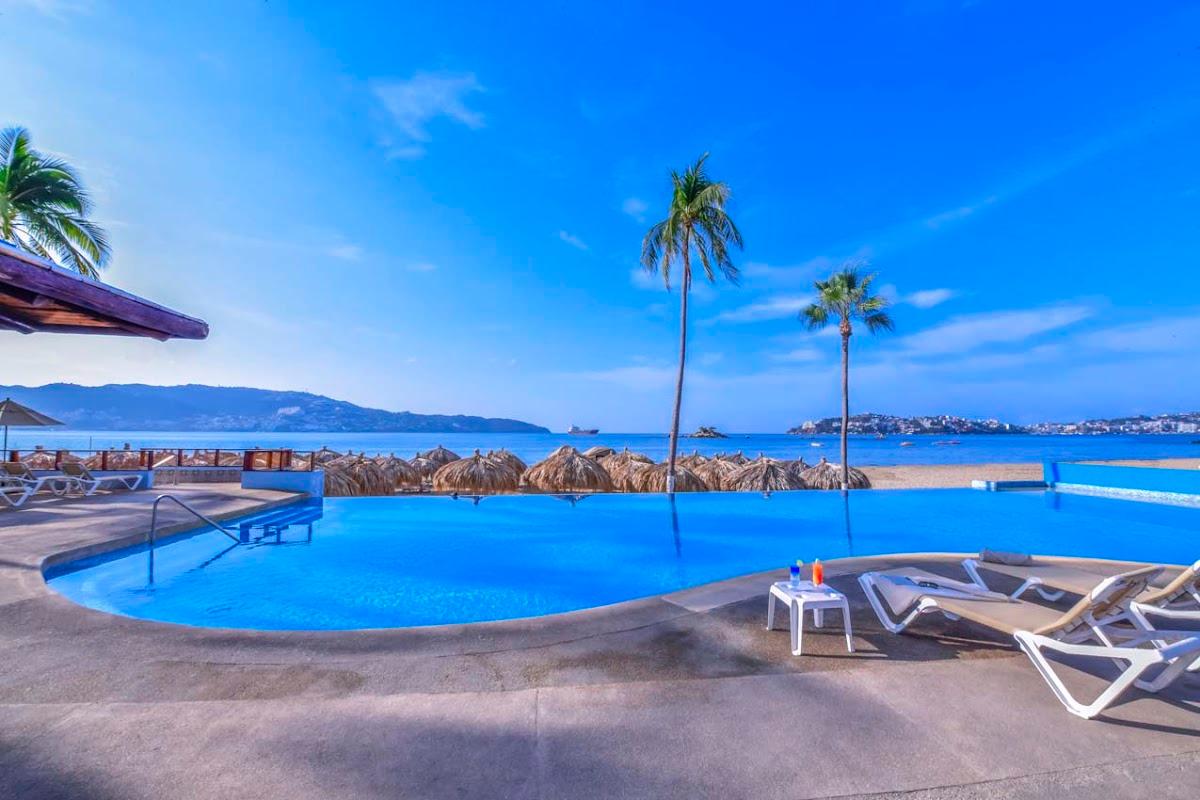 Hotel Krystal Beach Club