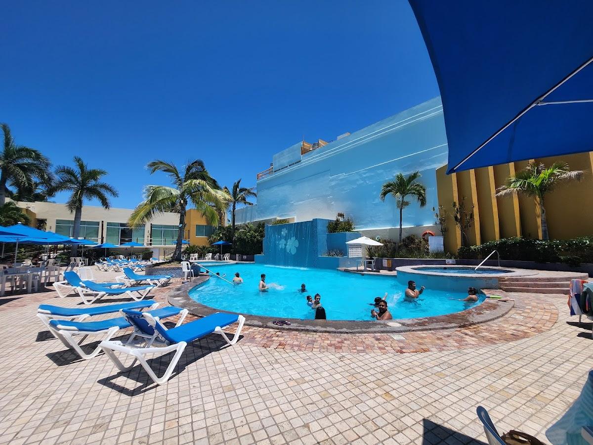 Las Flores Beach Resort