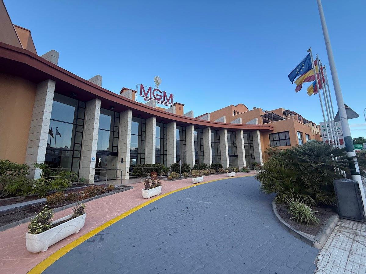 Muthu Golf Plaza