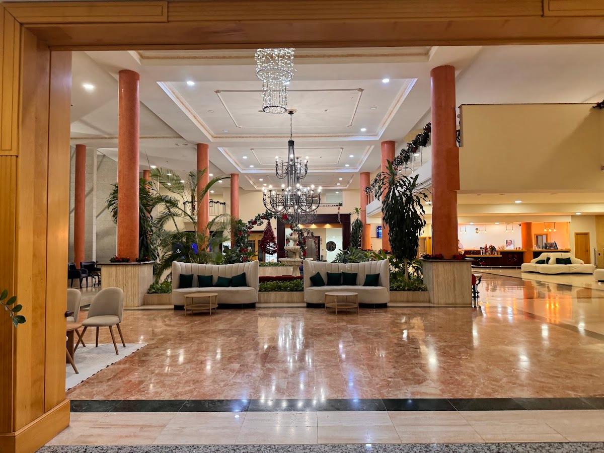 Muthu Golf Plaza