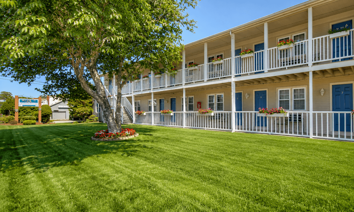 Pier 7 Condominiums