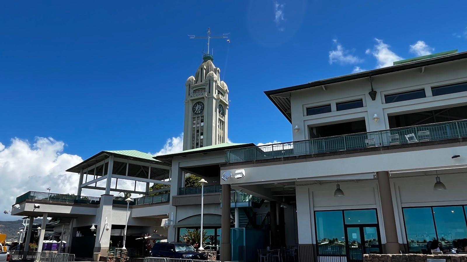 Vacation Internationale Aloha Towers