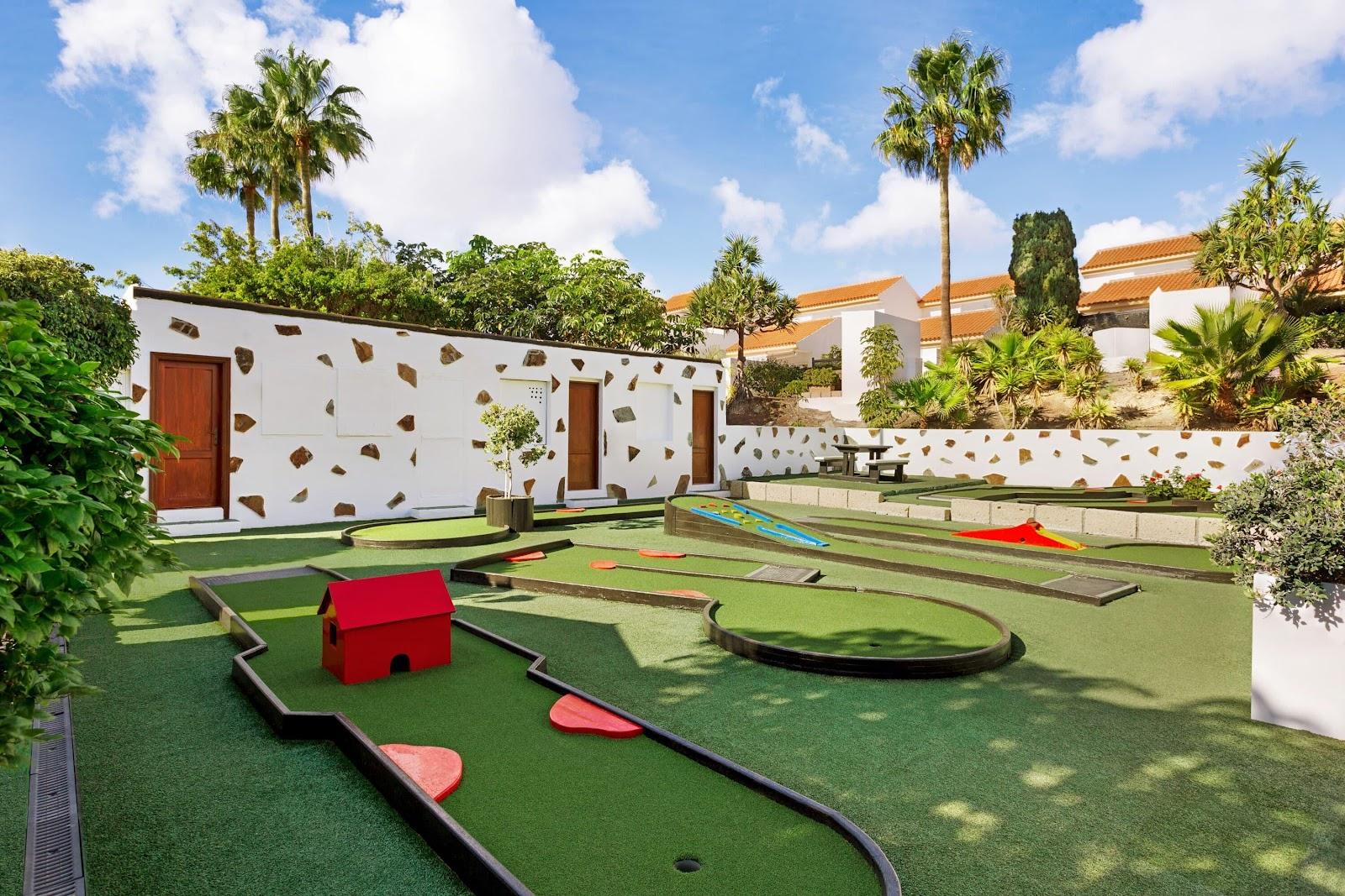 Wyndham Residences at Sunningdale Village