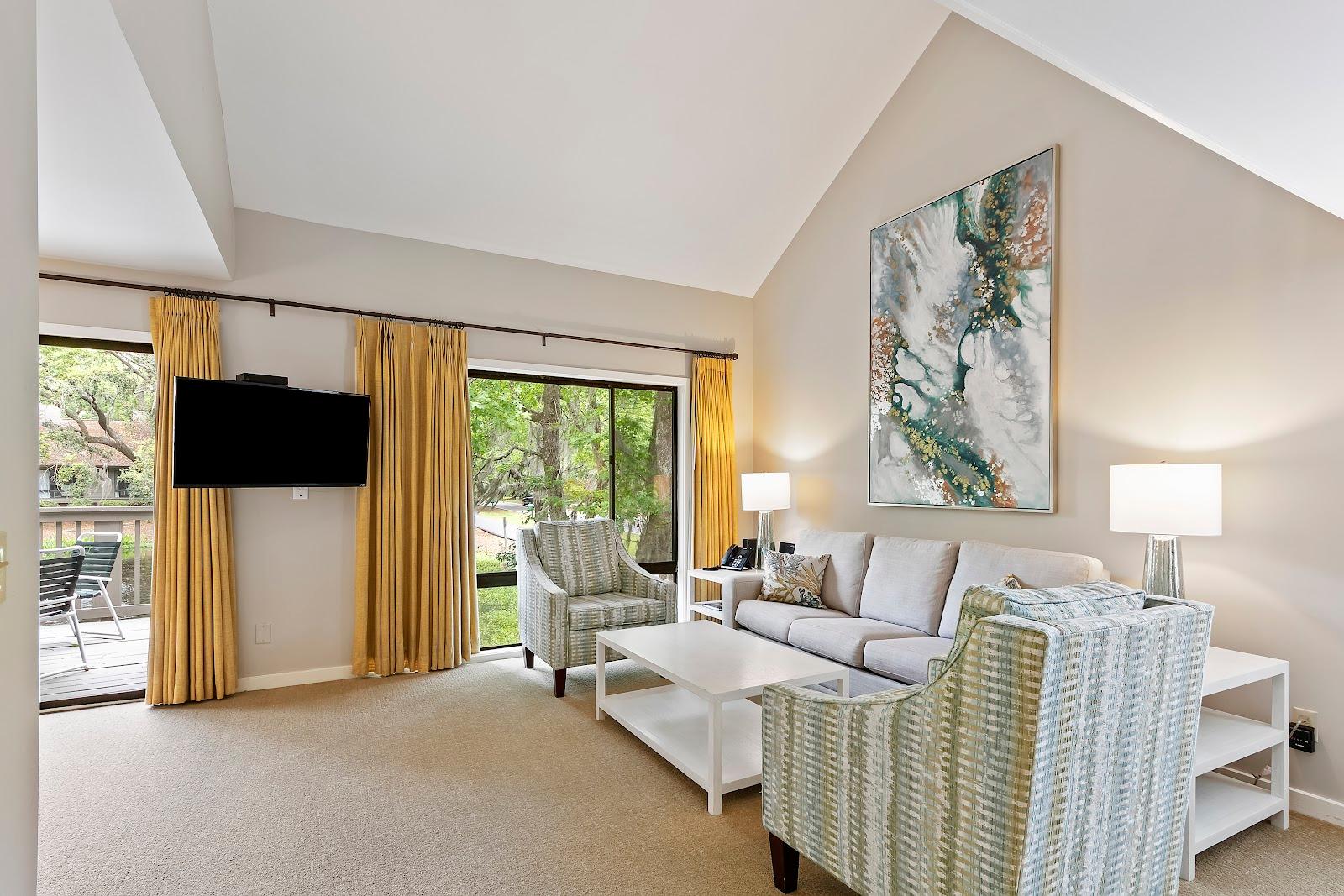 Spicebush at Sea Pines Resort Harbour Town Yacht Club