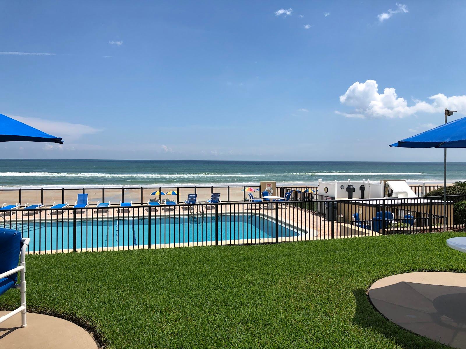 Sunrise Beach Club