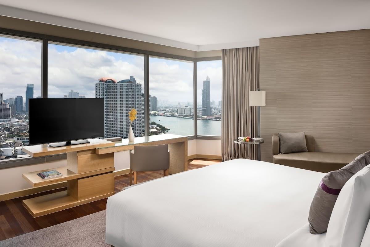 Avani Riverside Bangkok Hotel