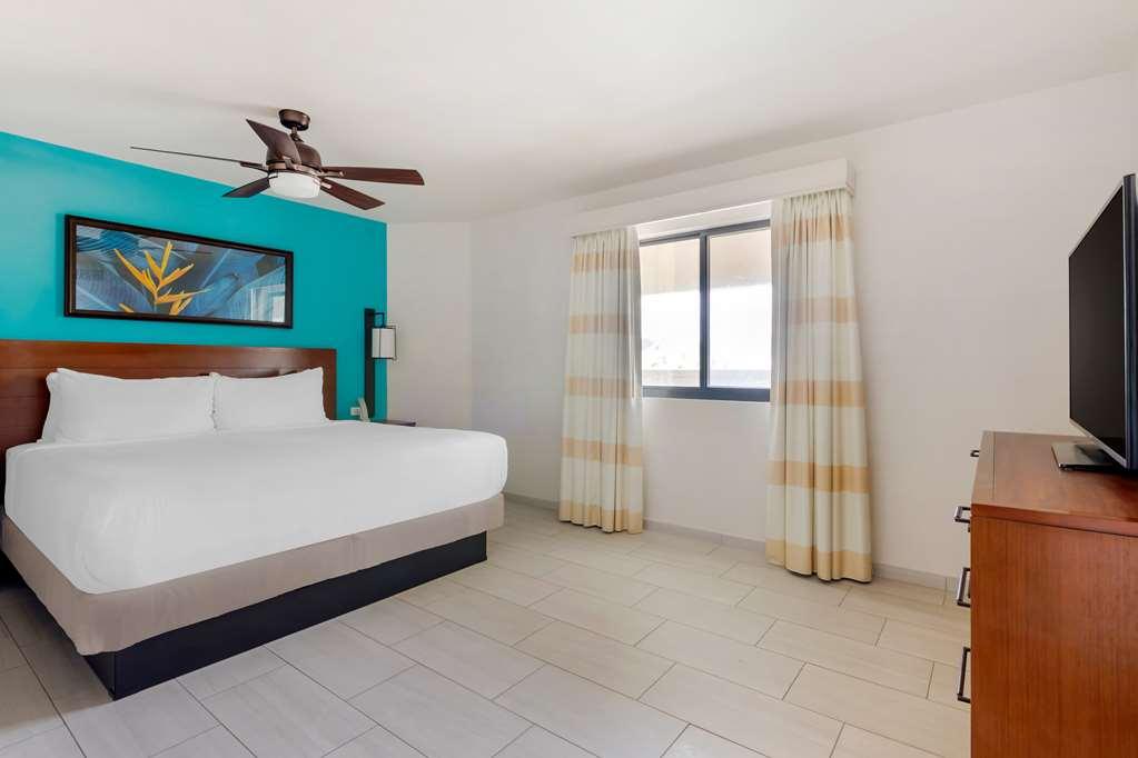 Royal Palm Beach Resort, a Hilton Vacation Club