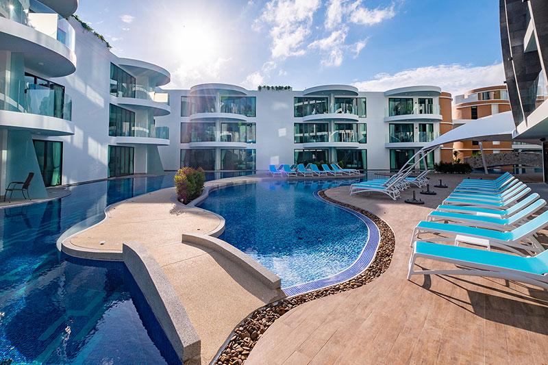 Absolute Twin Sands Resort & Spa