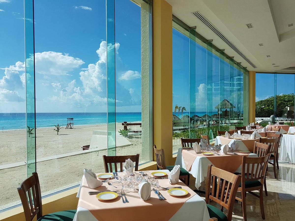 Park Royal Beach Cancun