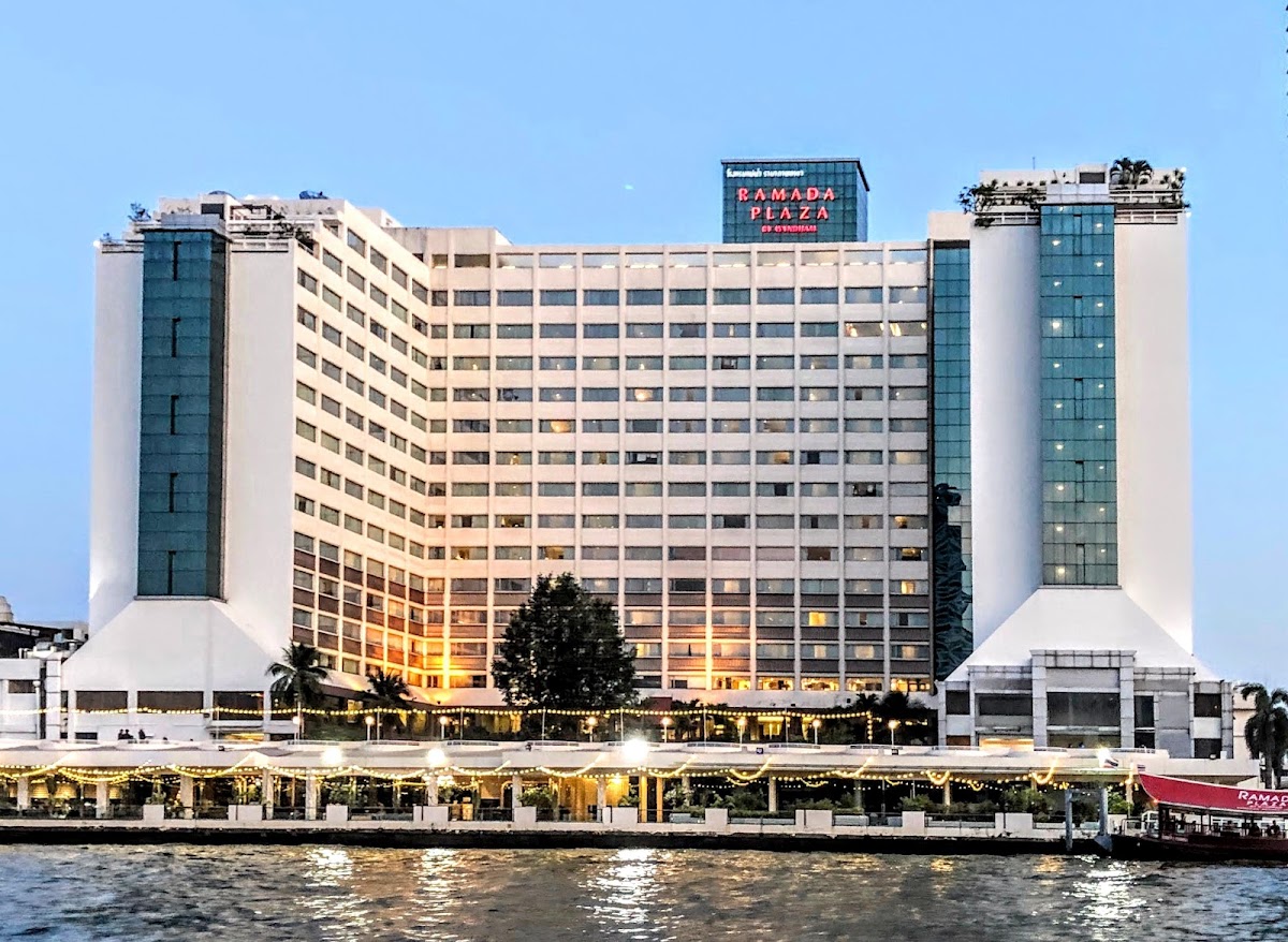Ramada Plaza Menam Riverside