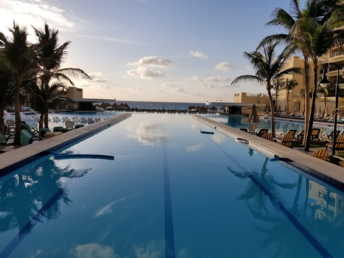 The Royal Sands