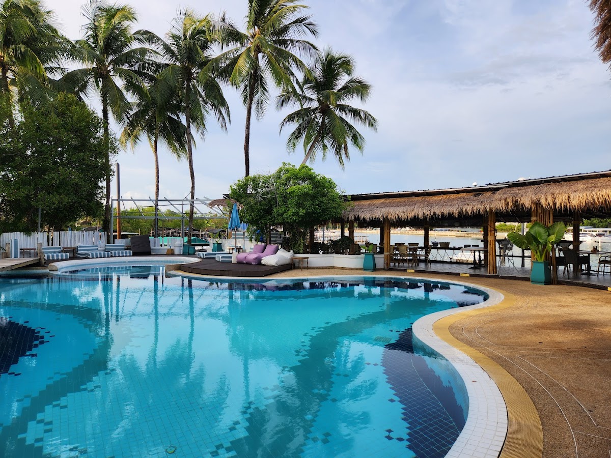 NH Boat Lagoon Phuket Resort