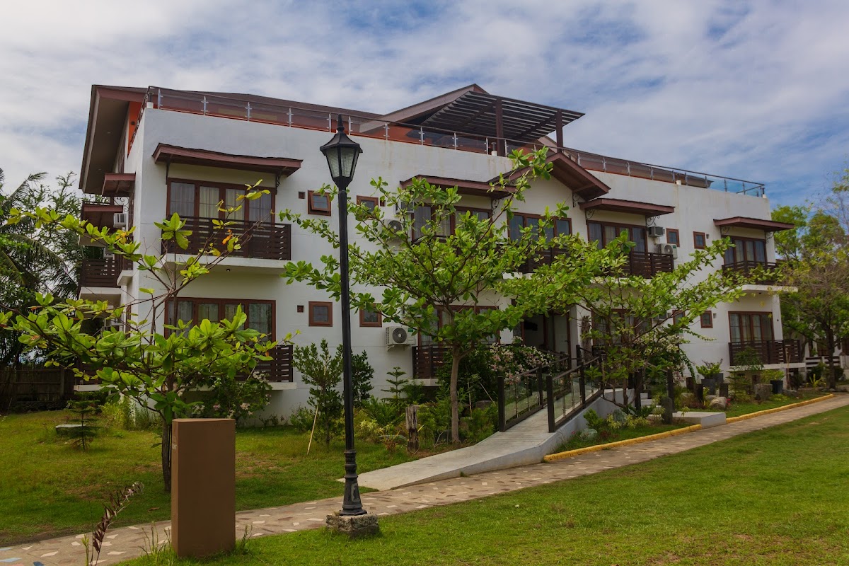 El Puerto Marina Beach Resort