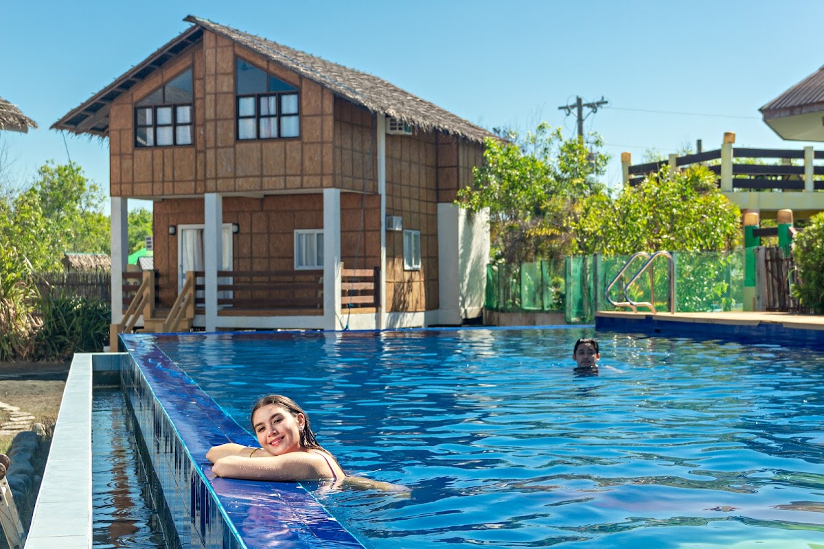 El Puerto Marina Beach Resort