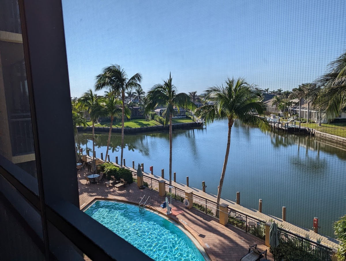 Sunset Cove Resort