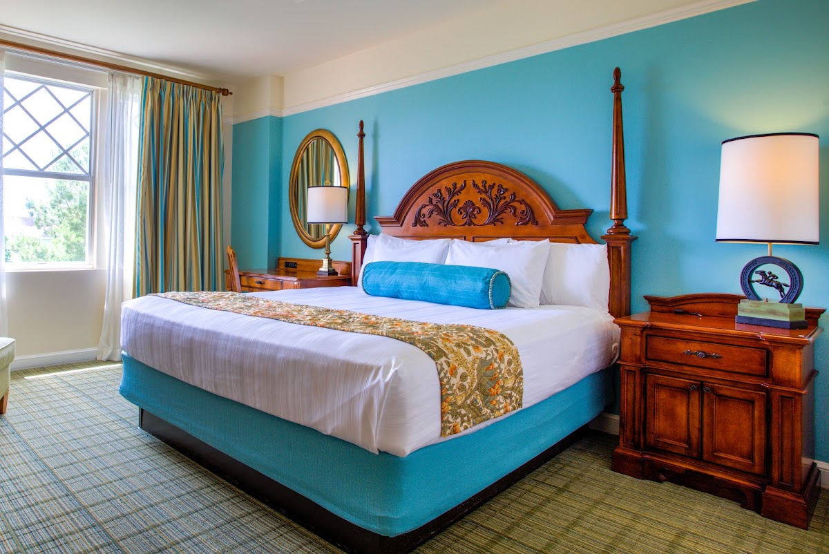 Disney's Saratoga Springs Resort & Spa