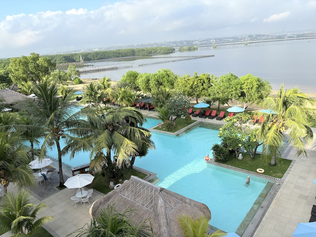 Peninsula Bay Resort