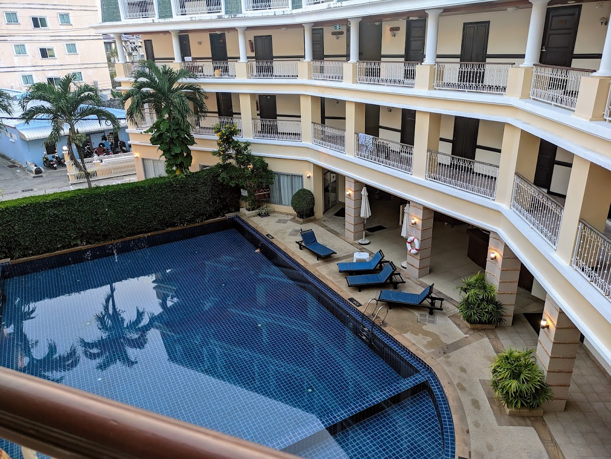 Absolute Nakalay Beach Resort