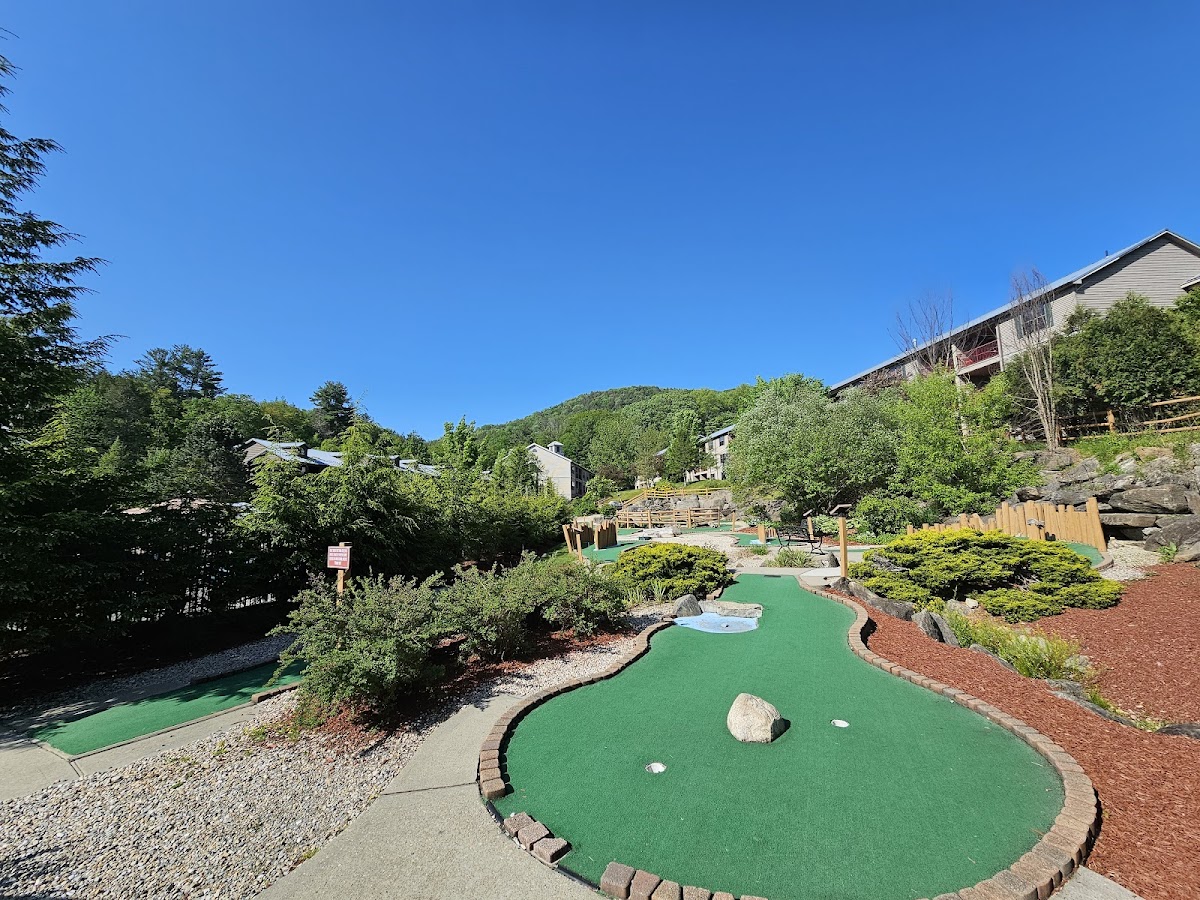 Oak n’ Spruce Resort in the Berkshires