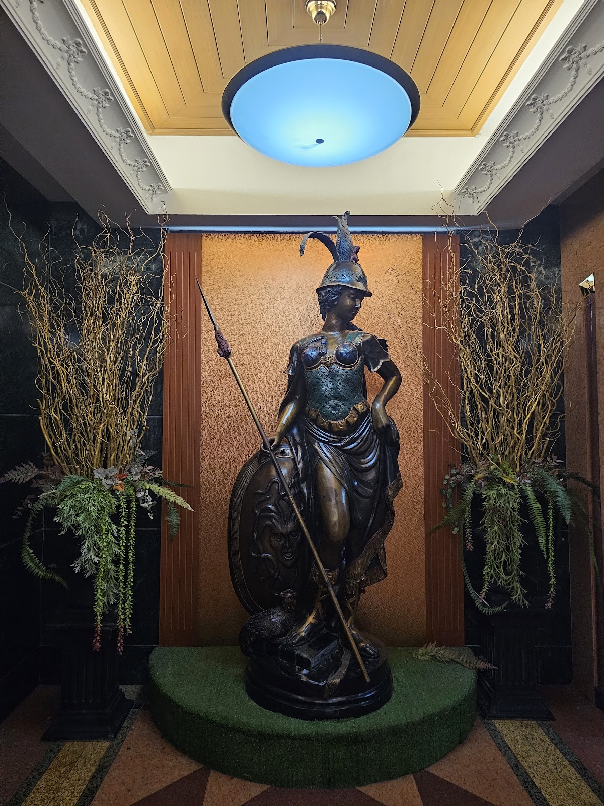 Grand Tower Inn