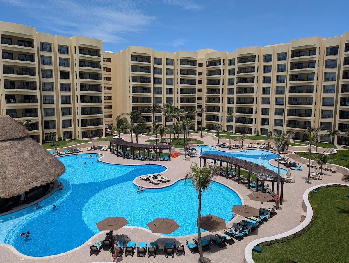 The Royal Sands by Holiday Inn Club Vacations