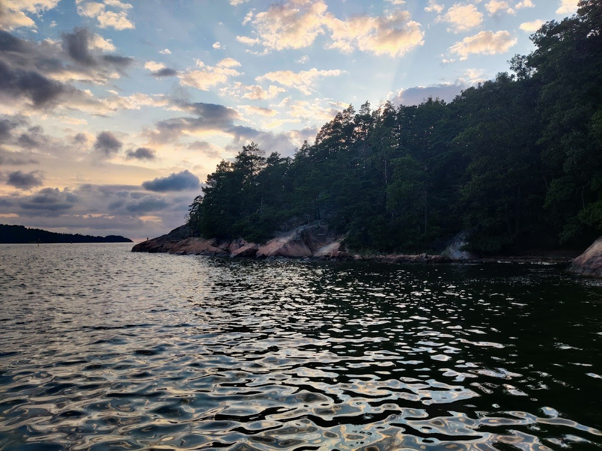 Kiinteistö Oy Airiston Kuunari Fastighets Ab