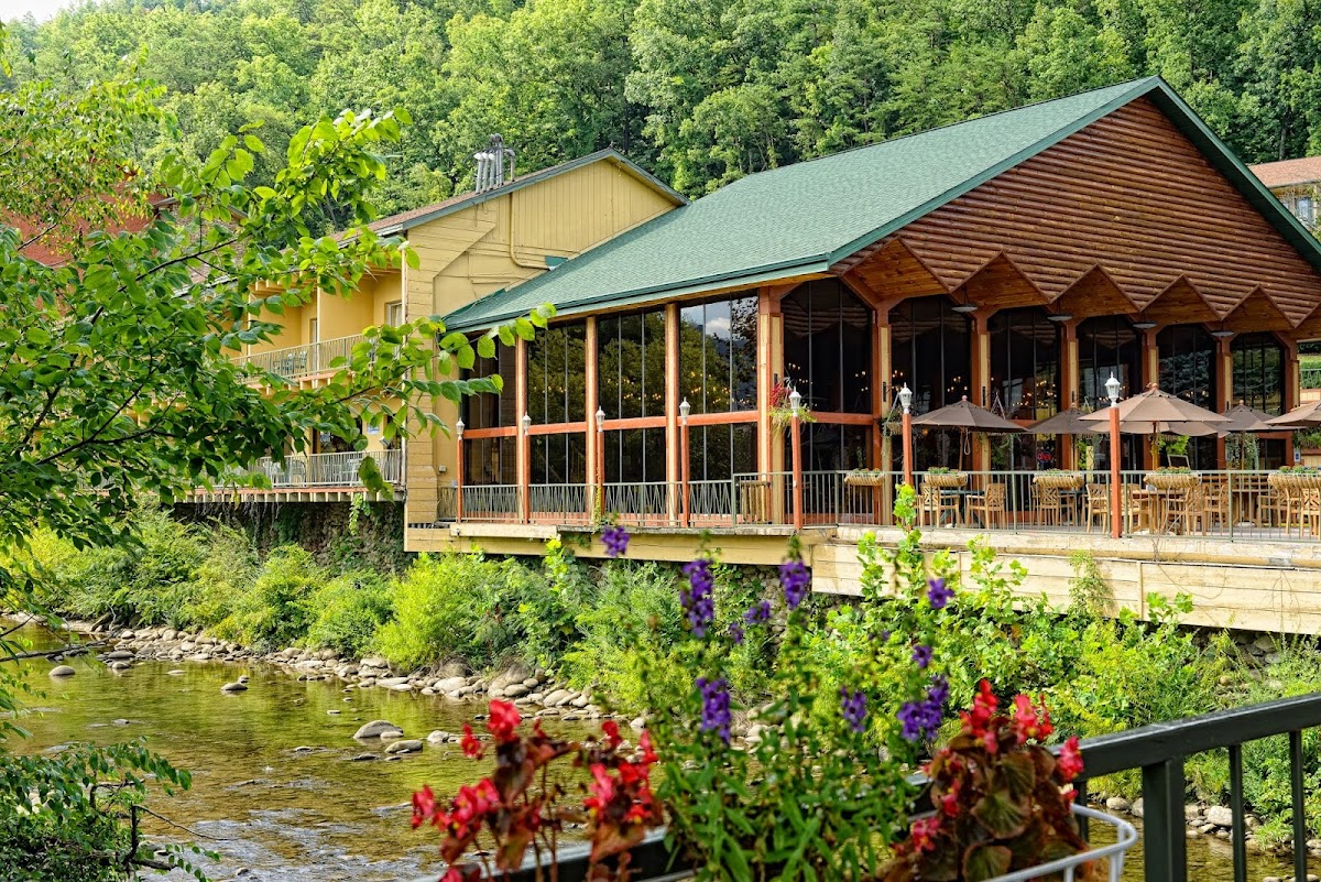 River Terrace Resort and Convention Center